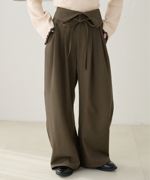 apres jour clair(アプレジュールクレア)の「【apres jour clair】ラップデザインタックパンツ(その他パンツ・レディース・グレイッシュベージュ/ダークブラウン/ブラウン系その他/ブラック・MEDIUM/SMALL/LARGE)」の1枚目の写真