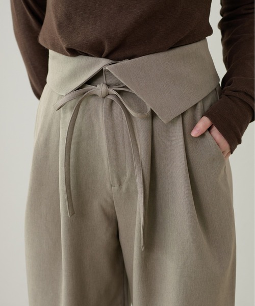 apres jour clair(アプレジュールクレア)の「【apres jour clair】ラップデザインタックパンツ(その他パンツ・レディース・グレイッシュベージュ/ダークブラウン/ブラウン系その他/ブラック・MEDIUM/SMALL/LARGE)」の16枚目の写真