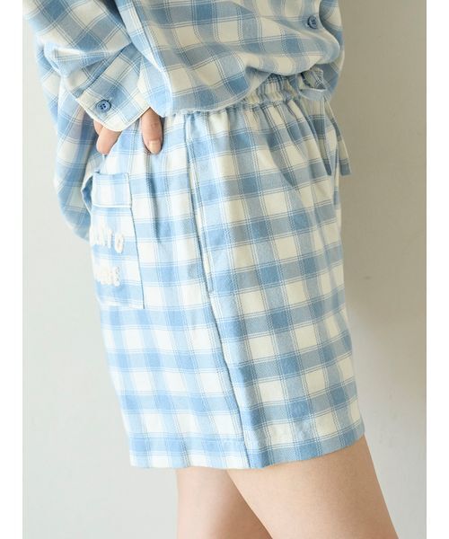 gelato pique（ジェラートピケ）の「プレッピーネルチェックショートパンツ（ルームウェア/パジャマ・レディース・ブルー/イエロー・F）」の6枚目の写真