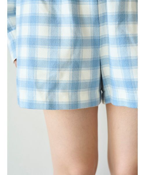 gelato pique（ジェラートピケ）の「プレッピーネルチェックショートパンツ（ルームウェア/パジャマ・レディース・ブルー/イエロー・F）」の10枚目の写真