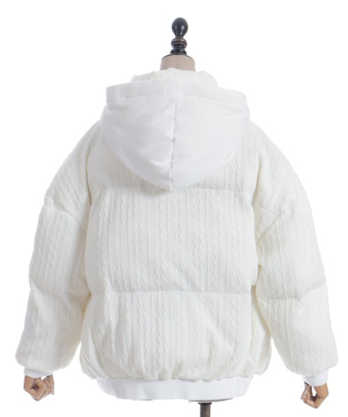 限定値下げ❤︎ ホワイト ダウンジャケット風 ニット アウター 韓国 ボリュームリボンニットダウン（ダウンジャケット/コート