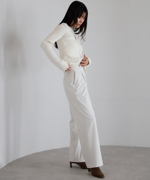 ENC(エンク)の「front holed knit / フロントホールニット(ニット/セーター・レディース・ネイビー/アイボリー/チャコールグレー・FREE)」の6枚目の写真