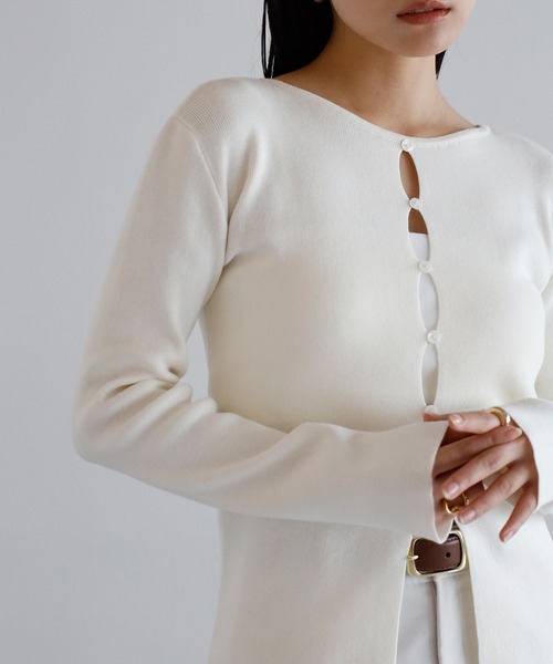 ENC(エンク)の「front holed knit / フロントホールニット(ニット/セーター・レディース・ネイビー/アイボリー/チャコールグレー・FREE)」の8枚目の写真