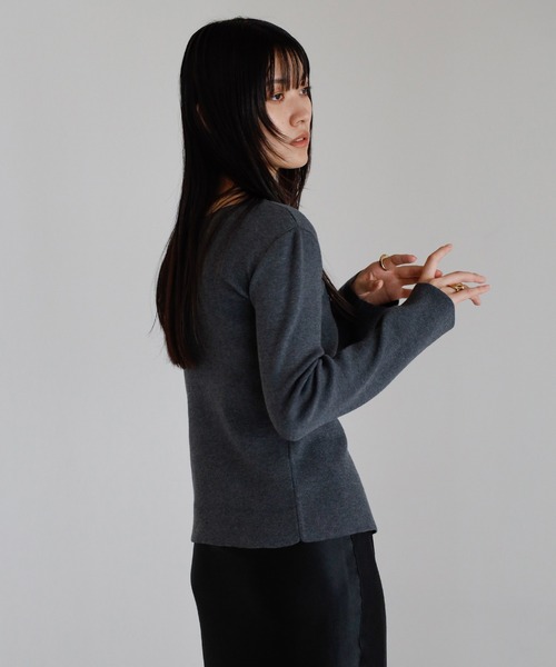 ENC(エンク)の「front holed knit / フロントホールニット(ニット/セーター・レディース・ネイビー/アイボリー/チャコールグレー・FREE)」の12枚目の写真