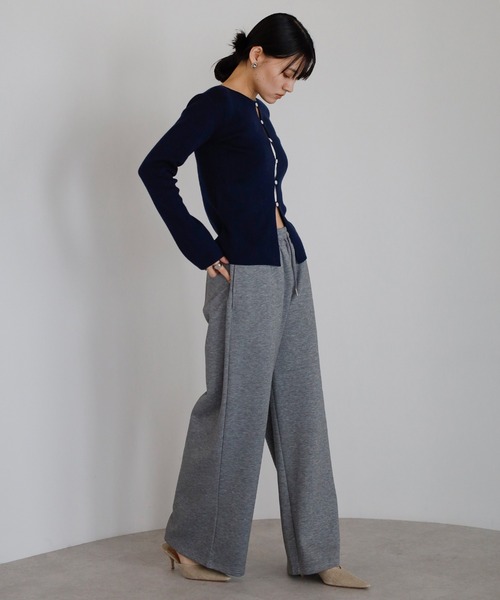 ENC(エンク)の「front holed knit / フロントホールニット(ニット/セーター・レディース・ネイビー/アイボリー/チャコールグレー・FREE)」の17枚目の写真