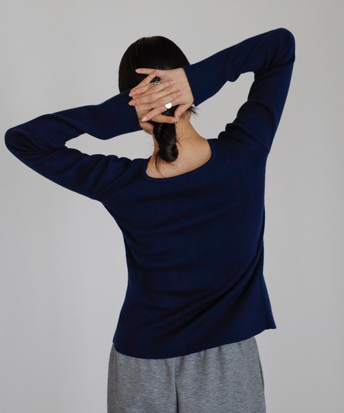 ENC(エンク)の「front holed knit / フロントホールニット(ニット/セーター・レディース・ネイビー/アイボリー/チャコールグレー・FREE)」の18枚目の写真