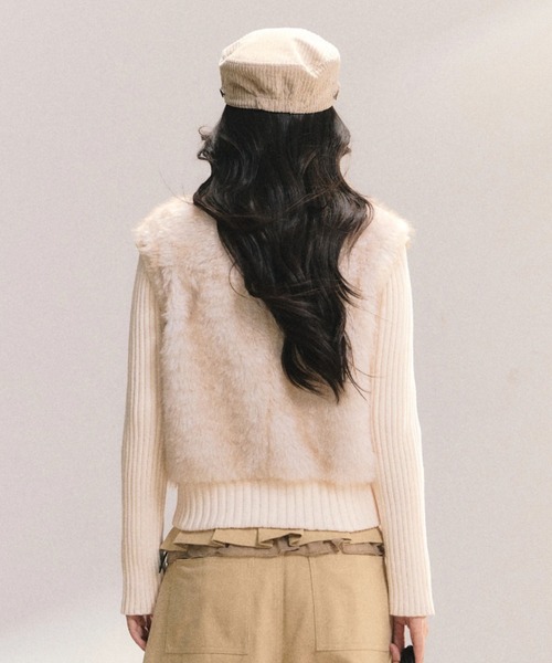 .KOM(ドットコム)の「A'GEM/9 × .kom 『.kom/ドットケーオーエム』【Y2K】フェイクファー×切替ニット(ニット/セーター・レディース・ブラック/ホワイト・FREE)」の12枚目の写真