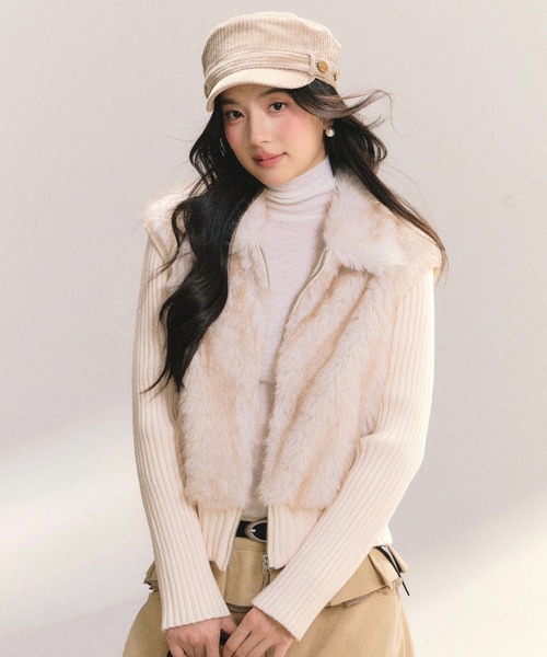 .KOM(ドットコム)の「A'GEM/9 × .kom 『.kom/ドットケーオーエム』【Y2K】フェイクファー×切替ニット(ニット/セーター・レディース・ブラック/ホワイト・FREE)」の13枚目の写真