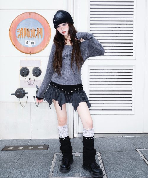 CHERRYQUIRI(チェリーキュリー)の「eyelet unbal ruffle sk - black(スカート・レディース・その他・SMALL/MEDIUM)」の3枚目の写真