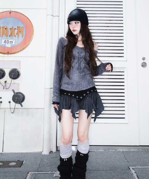 CHERRYQUIRI(チェリーキュリー)の「eyelet unbal ruffle sk - black(スカート・レディース・その他・SMALL/MEDIUM)」の4枚目の写真