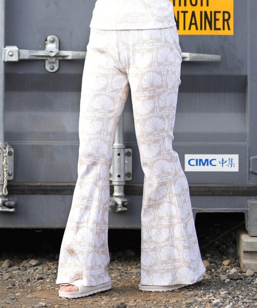 BILLABONG(ビラボン)の「BILLABONG/ビラボン FLARE RIB LEGGING PANTS ロンパン BG013704(その他パンツ・レディース・ブラック/ケリーグリーン/ブラック系その他/ホワイト・M)」の2枚目の写真