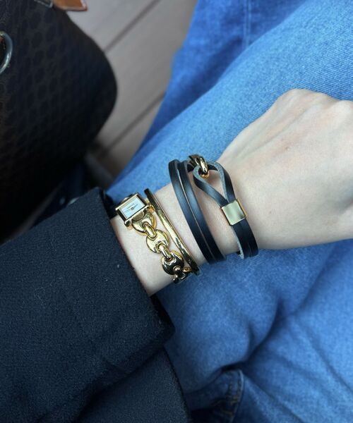 le.coeur blanc（ルクールブラン）の「O レザーバングル（バングル/リストバンド・レディース・ブラウン/ブラック・FREE）」の6枚目の写真