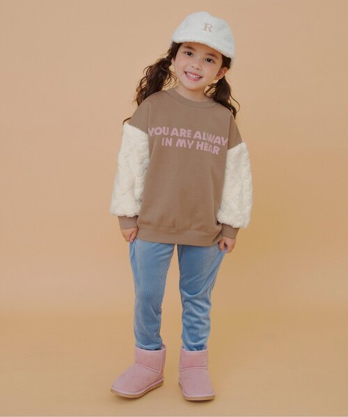 BREEZE（ブリーズ）の「【あったか/裏起毛】袖ジャガードファーフリース切替トレーナー_ジュニア対応（スウェット・キッズ・ベージュ/グレー・80/140/130/120/110/100/90）」の3枚目の写真