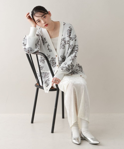 RAGEBLUE（レイジブルー）の「ボタニカルジャガードニットカーディガン（ニット/セーター・レディース・ネイビー/ホワイト/グレー・FREE）」の4枚目の写真