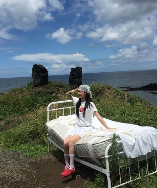 KANEITEI（カネイテイ）の「A LOVE ショートスリーブ（ホワイト）（Tシャツ/カットソー・レディース・ホワイト・SMALL/MEDIUM/LARGE）」の3枚目の写真