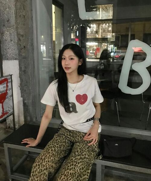 KANEITEI（カネイテイ）の「A LOVE ショートスリーブ（ホワイト）（Tシャツ/カットソー・レディース・ホワイト・SMALL/MEDIUM/LARGE）」の4枚目の写真
