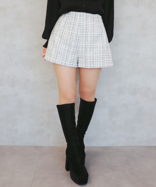 CECIL McBEE（セシルマクビー）の「ファンシーツイードショートパンツ（その他パンツ・レディース・アイボリー/ベージュ/グレー/ブラック・MEDIUM）」の3枚目の写真