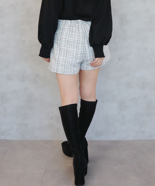 CECIL McBEE（セシルマクビー）の「ファンシーツイードショートパンツ（その他パンツ・レディース・アイボリー/ベージュ/グレー/ブラック・MEDIUM）」の11枚目の写真