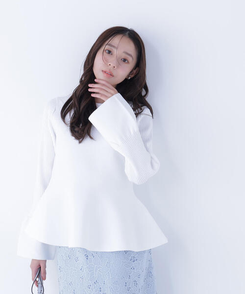 NATURAL BEAUTY BASIC(ナチュラルビューティーベーシック)の「◇ベルスリーブペプラムニット(ニット/セーター・レディース・オフホワイト/ラベンダー/ライトグリーン・FREE)」の13枚目の写真