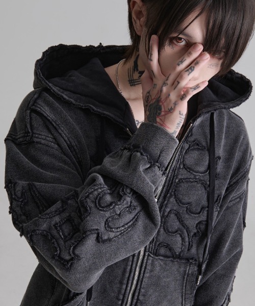 SILVER BULLET（シルバーバレット）の「『PSYCHO NATION UNDER GROUND /サイコネーションアンダーグラウンド』アップリケ刺繍ケミカルZIP PK（パーカー・メンズ・ブラック・L/M）」の7枚目の写真