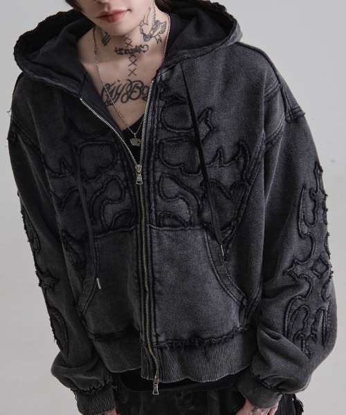 SILVER BULLET（シルバーバレット）の「『PSYCHO NATION UNDER GROUND /サイコネーションアンダーグラウンド』アップリケ刺繍ケミカルZIP PK（パーカー・メンズ・ブラック・L/M）」の8枚目の写真