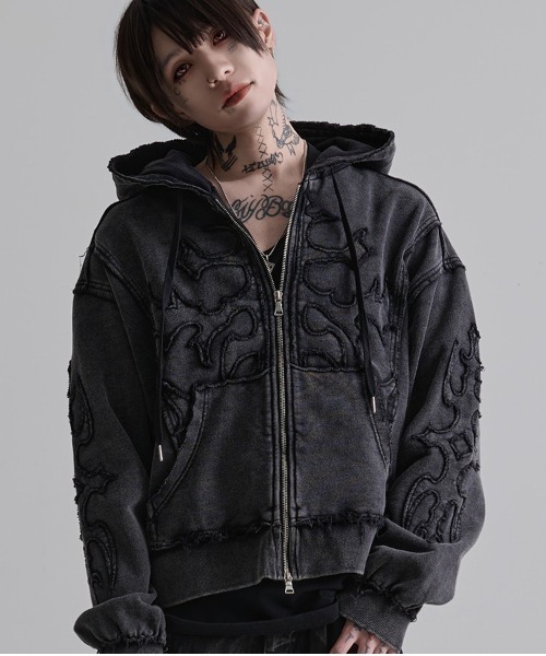 SILVER BULLET（シルバーバレット）の「『PSYCHO NATION UNDER GROUND /サイコネーションアンダーグラウンド』アップリケ刺繍ケミカルZIP PK（パーカー・メンズ・ブラック・L/M）」の10枚目の写真