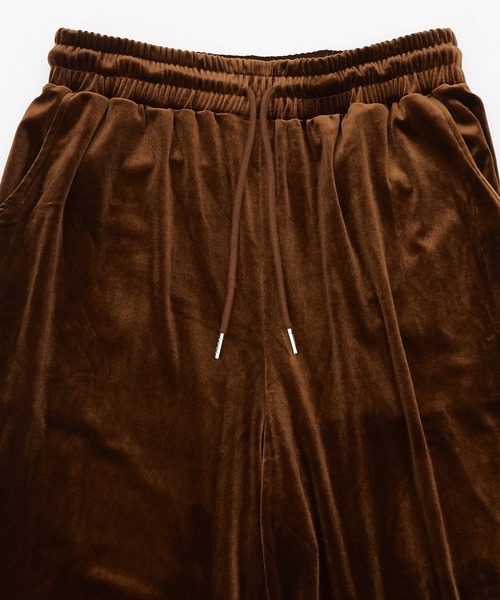 improves(インプローブス)の「【Unisex】ベロア素材 ワイド イージーパンツ(その他パンツ・メンズ・ブラック/チャコール/ダークブラウン・MEDIUM/LARGE)」の5枚目の写真