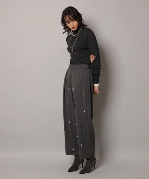 CADUNE（カデュネ）の「パール付きラウンドパンツ（その他パンツ・レディース・チャコールグレー/ブラック・38/36/34）」の2枚目の写真