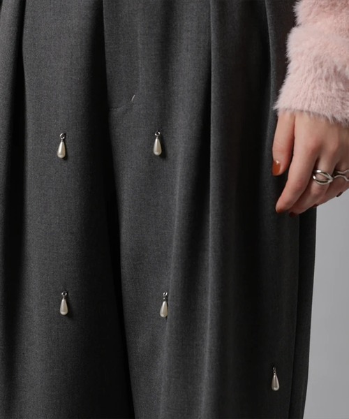 CADUNE（カデュネ）の「パール付きラウンドパンツ（その他パンツ・レディース・チャコールグレー/ブラック・38/36/34）」の3枚目の写真