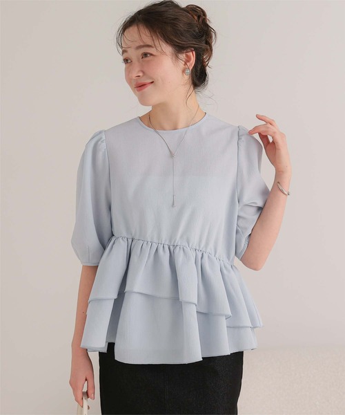 titivate（ティティベイト）の「イレギュラーヘムペプラムトップス（Tシャツ/カットソー・レディース・ブラック/オフホワイト/ライトイエロー/ブルー・M/L/S）」の3枚目の写真