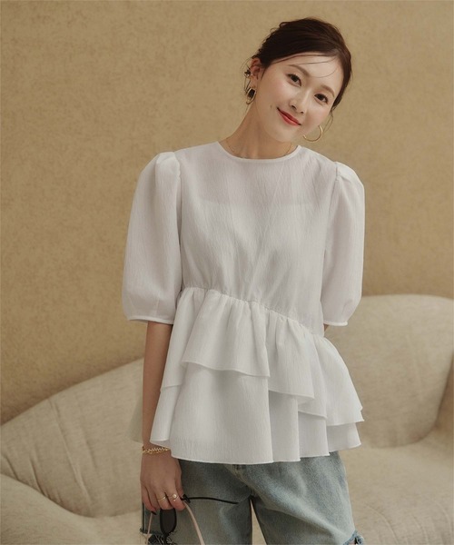 titivate（ティティベイト）の「イレギュラーヘムペプラムトップス（Tシャツ/カットソー・レディース・ブラック/オフホワイト/ライトイエロー/ブルー・M/L/S）」の7枚目の写真