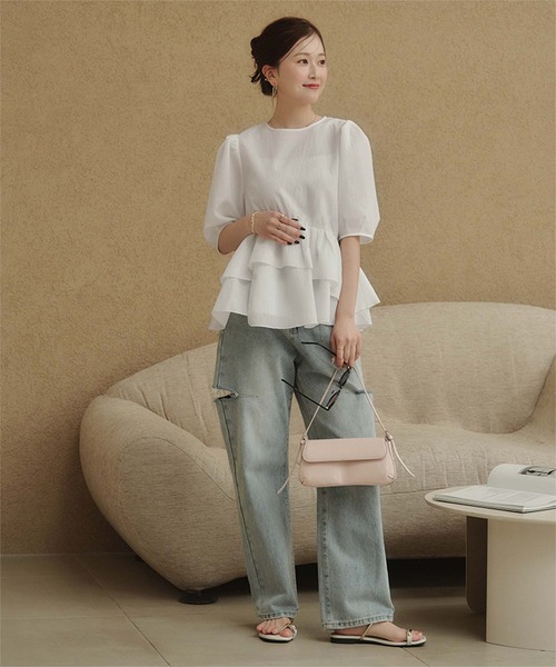 titivate（ティティベイト）の「イレギュラーヘムペプラムトップス（Tシャツ/カットソー・レディース・ブラック/オフホワイト/ライトイエロー/ブルー・M/L/S）」の8枚目の写真