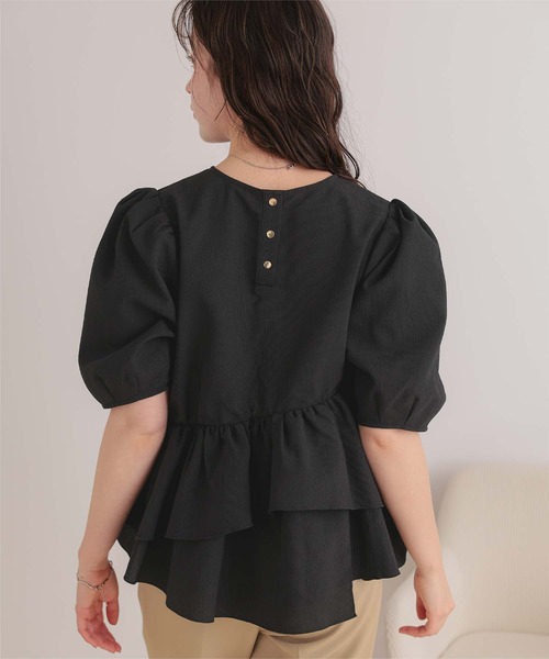 titivate（ティティベイト）の「イレギュラーヘムペプラムトップス（Tシャツ/カットソー・レディース・ブラック/オフホワイト/ライトイエロー/ブルー・M/L/S）」の15枚目の写真