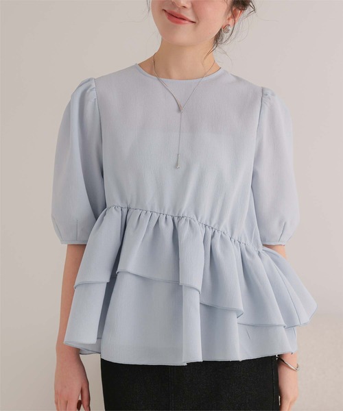 titivate（ティティベイト）の「イレギュラーヘムペプラムトップス（Tシャツ/カットソー・レディース・ブラック/オフホワイト/ライトイエロー/ブルー・M/L/S）」の6枚目の写真