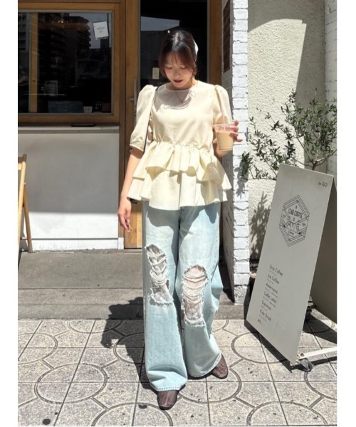 titivate(ティティベイト)の「イレギュラーヘムペプラムトップス(Tシャツ/カットソー・レディース・ブラック/オフホワイト/ライトイエロー/ブルー・M/L/S)」の13枚目の写真