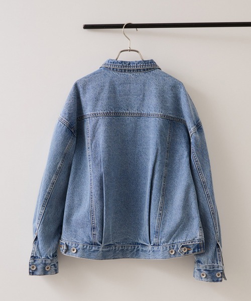VIS（ビス）の「ボリュームスリーブデニムジャケット（デニムジャケット・レディース・ネイビー/サックスブルー・FREE）」の4枚目の写真