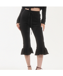 FANYOUNG（ファンヤング）の「フリルカプリパンツブラック（その他パンツ）」