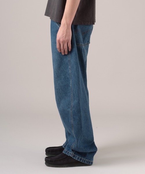 Levi's(リーバイス)の「Levi's/リーバイス BAGGY バレルジーンズ(デニムパンツ・メンズ・ブラック/ダークインディゴブルー/インディゴブルー・W28 L32/W29 L32/W30 L32/W31 L32/W32 L32/W33 L32/W34 L32/W36 L32)」の4枚目の写真