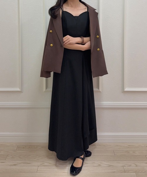 junoah(ジュノア)の「ラッフルフレアキャミワンピース(ワンピース・レディース・チャコール/アイボリー/ブラック・MEDIUM/SMALL/LARGE)」の7枚目の写真
