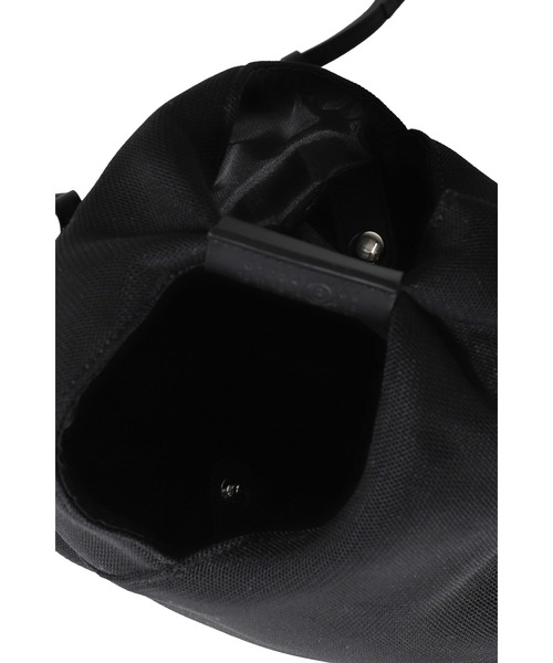 MM6 Maison Margiela（ｴﾑｴﾑｼｯｸｽ ﾒｿﾞﾝ ﾏﾙｼﾞｪﾗ）の「JAPANESE CROSSBODY BAG（ハンドバッグ・メンズ・ブラック・OS）」の4枚目の写真