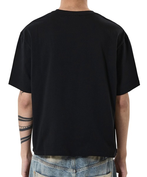 OY(オーワイ)の「『OY/オーワイ』METAL LOGO CROP TEE/メタルロゴクロップTシャツ(Tシャツ/カットソー・メンズ・ホワイト/ブラック/グレー・L/M/S)」の6枚目の写真