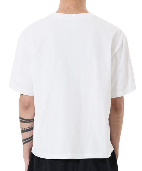 OY(オーワイ)の「『OY/オーワイ』METAL LOGO CROP TEE/メタルロゴクロップTシャツ(Tシャツ/カットソー・メンズ・ホワイト/ブラック/グレー・L/M/S)」の12枚目の写真