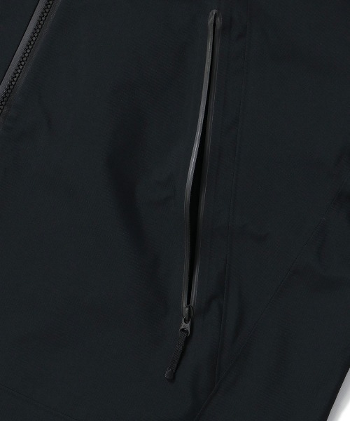 GOLDWIN（ゴールドウィン）の「GOLDWIN GORE-TEX 3L Jacket ゴールドウイン ゴアテックススリーレイヤージャケット（ユニセックス）（テーラードジャケット・メンズ・ブラック・2/3）」の10枚目の写真
