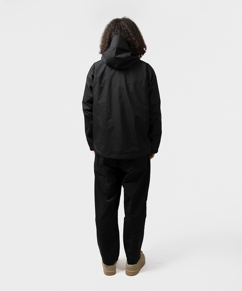 GOLDWIN（ゴールドウィン）の「GOLDWIN GORE-TEX 3L Jacket ゴールドウイン ゴアテックススリーレイヤージャケット（ユニセックス）（テーラードジャケット・メンズ・ブラック・2/3）」の5枚目の写真