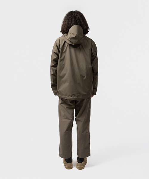 GOLDWIN（ゴールドウィン）の「GOLDWIN GORE-TEX 3L Jacket ゴールドウイン ゴアテックススリーレイヤージャケット（ユニセックス）（テーラードジャケット・メンズ・ブラック・2/3）」の16枚目の写真