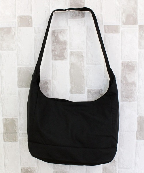 THE NORTH FACE(ザノースフェイス)の「TNF ビッグロゴショルダーバッグ 韓国ライン BIG ROGO SHOULDER BAG The North Face Korea Line WHITE LABEL(ショルダーバッグ・メンズ・ブラック・ONE)」の4枚目の写真