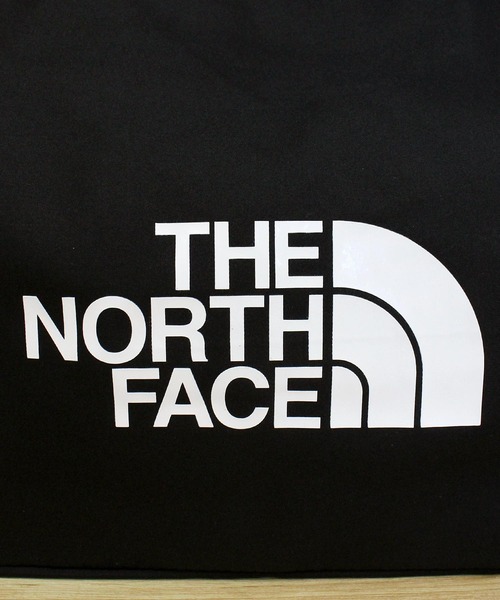 THE NORTH FACE(ザノースフェイス)の「TNF ビッグロゴショルダーバッグ 韓国ライン BIG ROGO SHOULDER BAG The North Face Korea Line WHITE LABEL(ショルダーバッグ・メンズ・ブラック・ONE)」の5枚目の写真