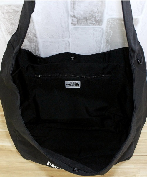 THE NORTH FACE(ザノースフェイス)の「TNF ビッグロゴショルダーバッグ 韓国ライン BIG ROGO SHOULDER BAG The North Face Korea Line WHITE LABEL(ショルダーバッグ・メンズ・ブラック・ONE)」の8枚目の写真