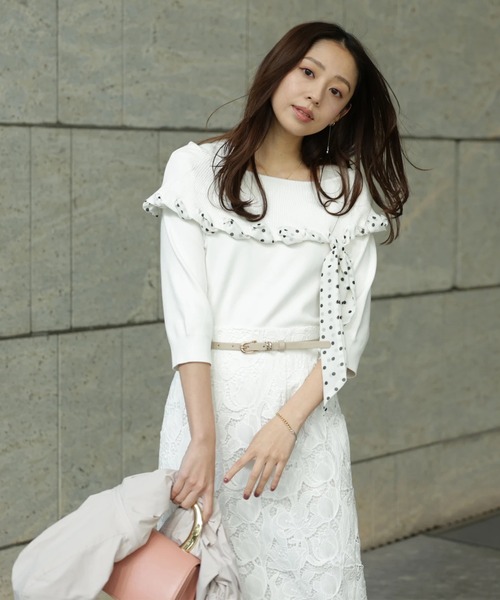 JUSGLITTY（ジャスグリッティー）の「リボントリムオフショルニット（ニット/セーター・レディース・ピンク/ネイビー/ホワイト・2）」の2枚目の写真