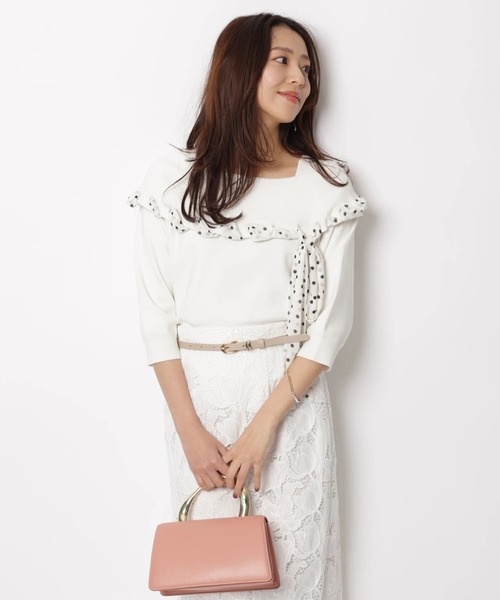 JUSGLITTY（ジャスグリッティー）の「リボントリムオフショルニット（ニット/セーター・レディース・ピンク/ネイビー/ホワイト・2）」の4枚目の写真